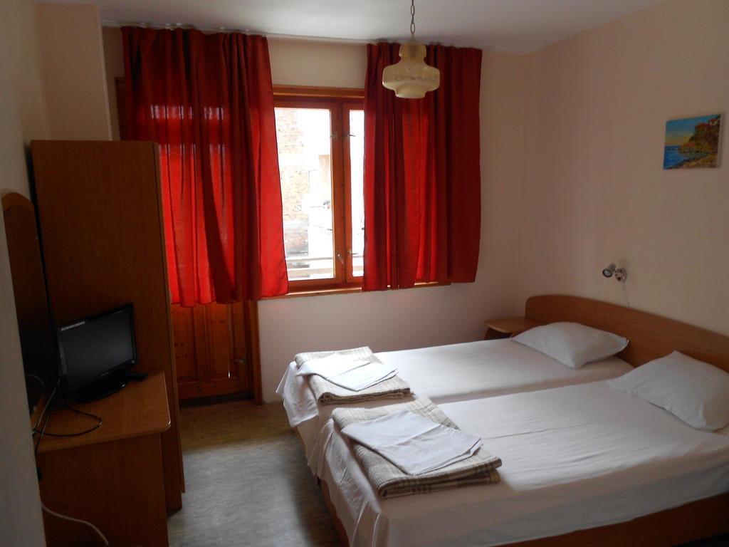 Nelly Guest House Sozopol Chambre photo